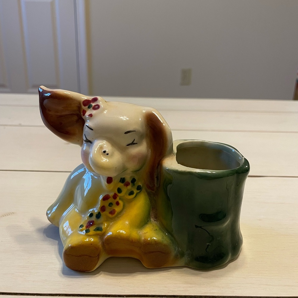 Vintage McCoy Yellow/Green Ceramic Elephant Planter Approximately 5” x 4”